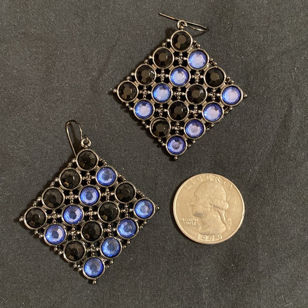 GUESS EARRINGS - Picture 4 of 4
